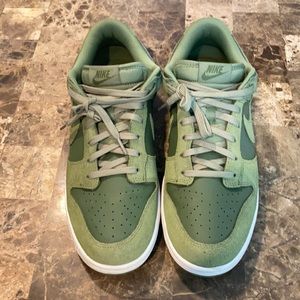 Rare Nike Dunk Low Palm Green sz 11 used